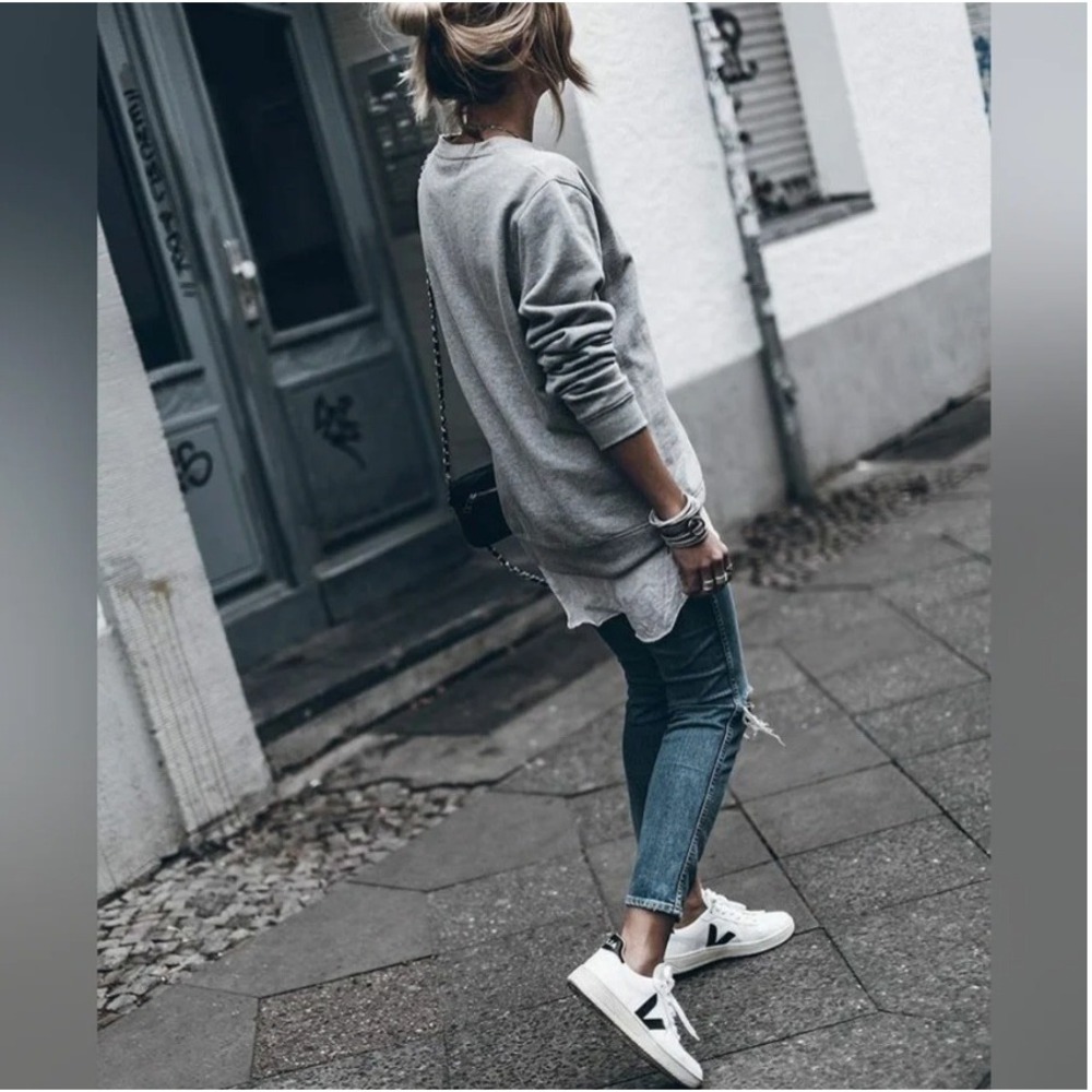 Veja Classic White Navy Urca CWL Sneakers Minimalist  Size 8